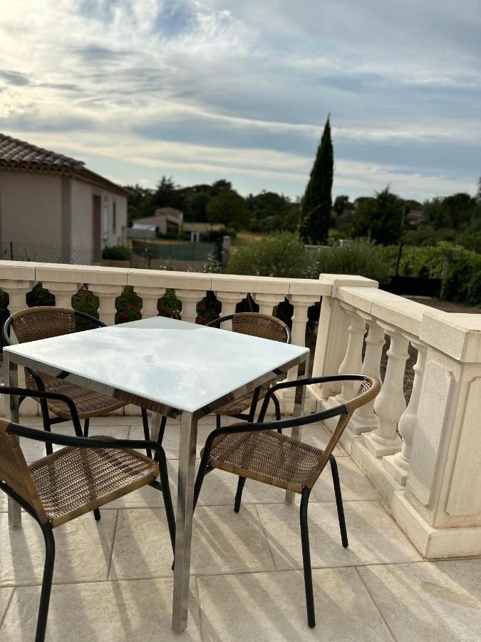 La Villa Du Rayol Saint Maximin Екстериор снимка
